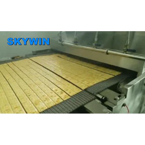 Stainless Steel Food Oil Sprayer Machine Sprinkle Oil For Biscuit Making