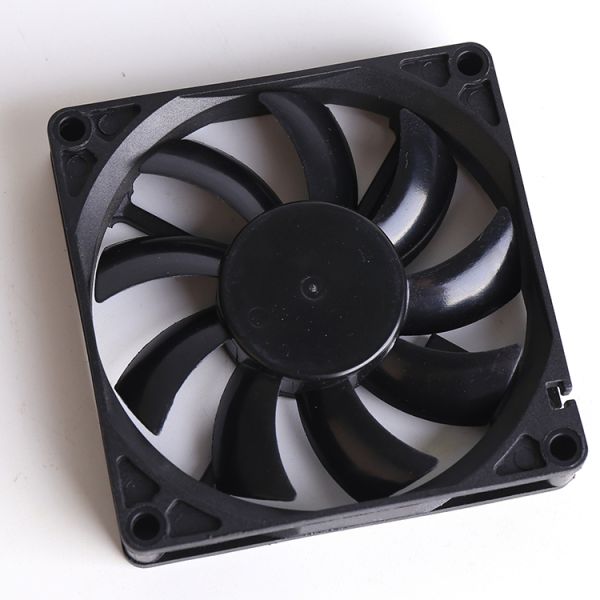 High Speed 80mm Pc Fans 80x80x15mm 8015 12v Dc Brushless Radiator Fan Ce Certified Axial Flow Fans