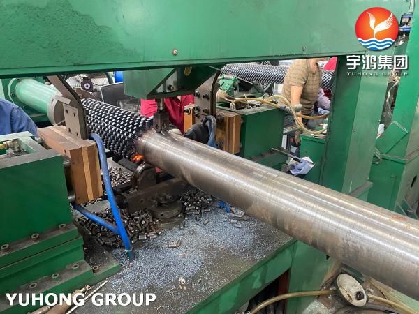 ASTM A213 T9 Alloy Steel Seamless Stud Fin Tube Customized Size
