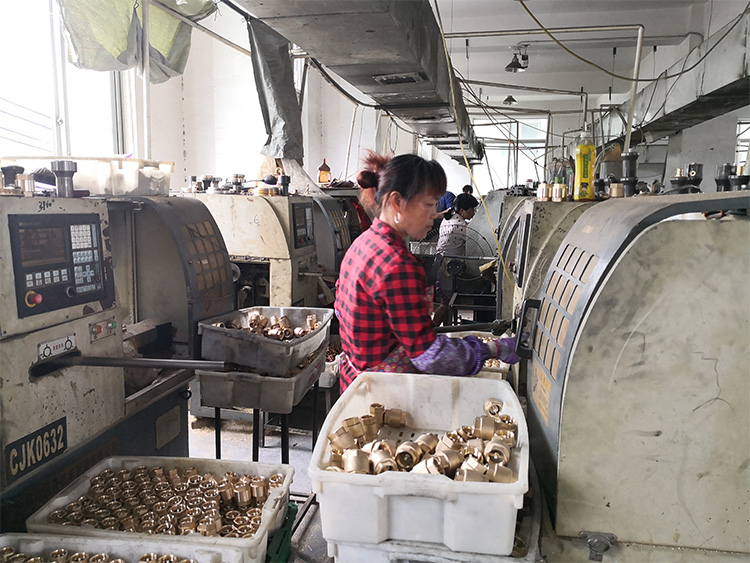 28mm выковали латунный переходник трубы латунные штуцеры трубки ржавеют сопротивление