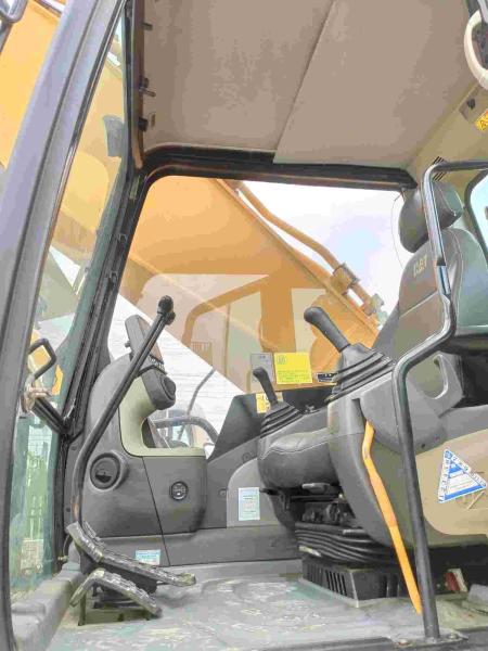 Bucket Capacity 1.8-3.11m³ with Good Condition Second-hand Cate 349D Crawler Type Hydraulic Excavator