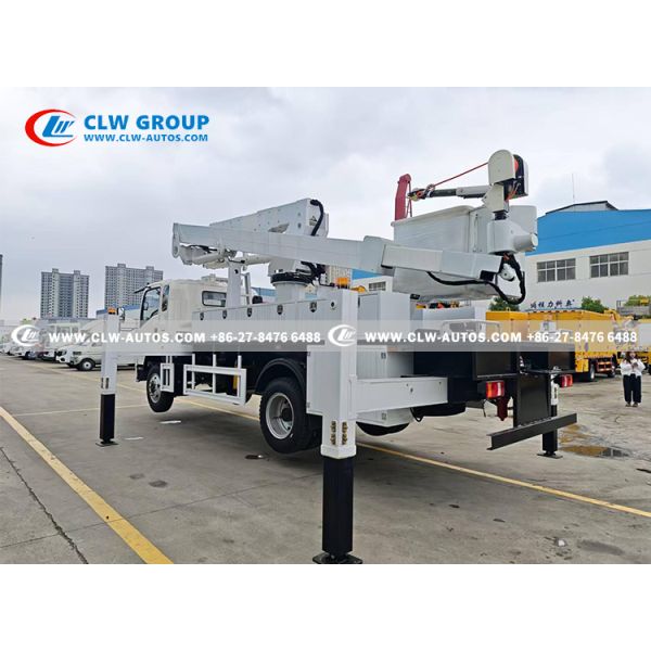 HOWO 18m Insulated Boom Aerial Work Platform Truck with 45kV Insulation Handling Jib