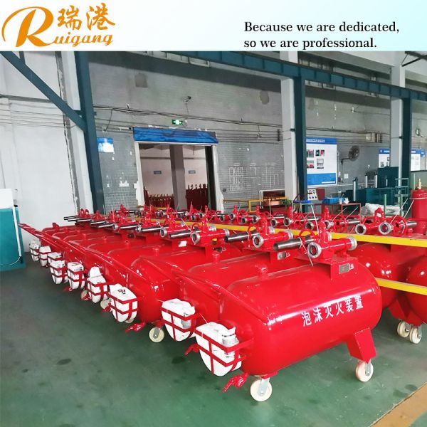 Steel Mobile Foam Unit Foam Extinguishing Installation With 300L Capacity And 3%