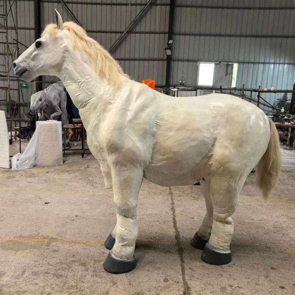 Customized Performance Realistic Animatronic Horse Animal Double Person Costume for Sale