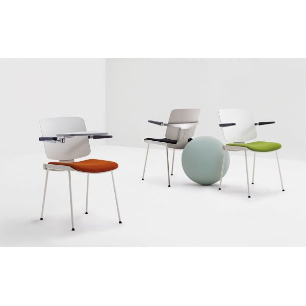 Stackable Plastic PP Office Chair With Writing Pad Aluminium Alloy Wordpad