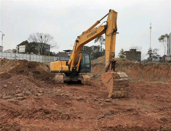 used hyundai 215-7 chain excavator in korea/ original hyundai 215-7 excavator with breaker