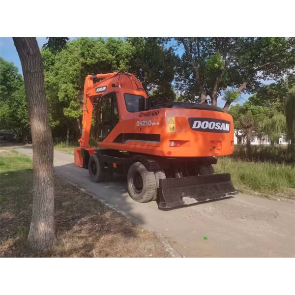 Used Doosan DH210W-9 Wheel Excavator Second Hand Doosan DH210 wheel digger