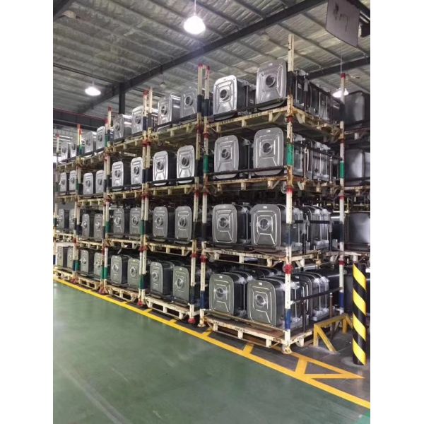 HOWO RIGHT WIND SHIELD CONNECT PLAT WG1664110058   HXAZ1664110058