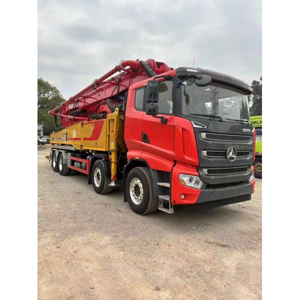 2024 Sany 49m camión de bombeo de hormigón con chasis Sany para proyectos de construcción