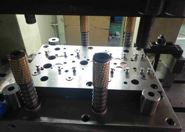 Professional High Precision Progressive Stamping Die Components For Washer Stamping
