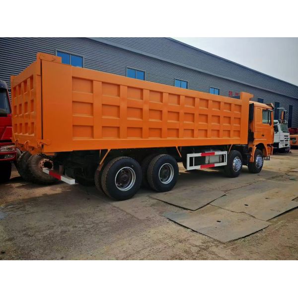Used SHACMAN dump truck, front four and rear eight wheels