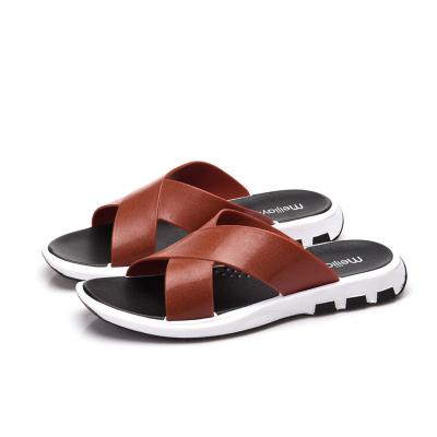 Classic PU Upper Mens Open Toe Sandals Soft Cushion Footbed Twisted Design