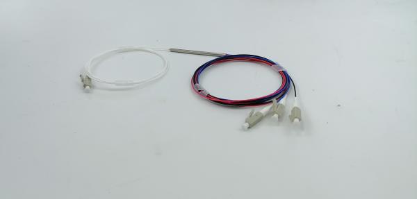 1х3 OM3 Multimodo de acoplamiento de fibra fusionada divididor 850nm LC/UPC 50/25/25