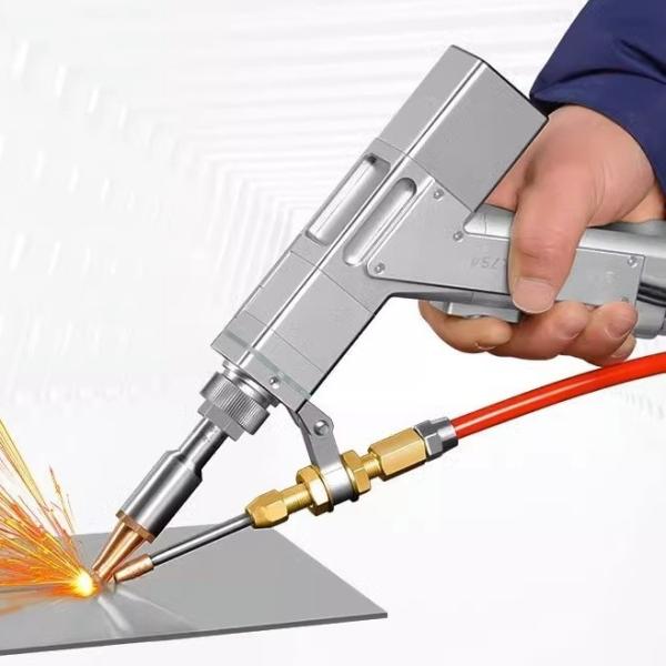 操作が簡単なレーザー溶接機 1000W 2000W 3000W 金属用溶接クリーニング切断