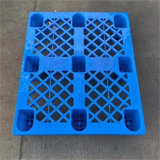80.000kg Package Gross Weight Customized QIFEI-Plastic Pallet for Shipping and Logistics
