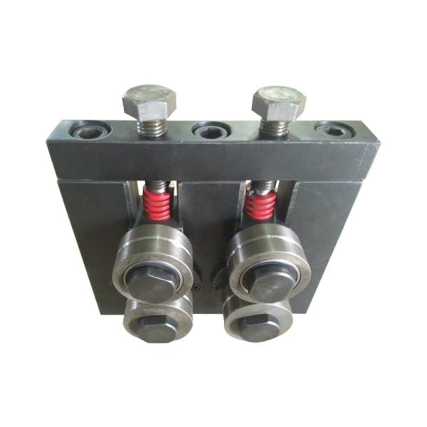 Iron Copper Tube Rotary Wire Straightener With Belt Traction Motor Reducer