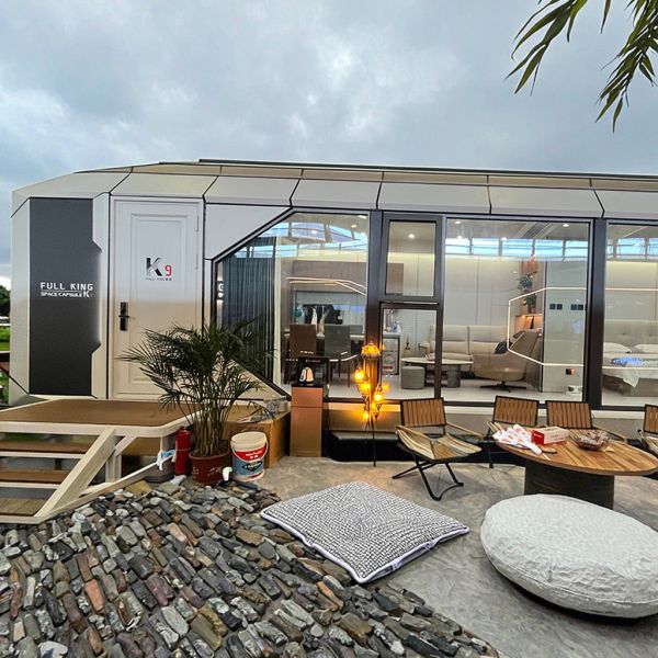 UV Resistant  Fireproof Space Capsule House Personalized Finish Configurations