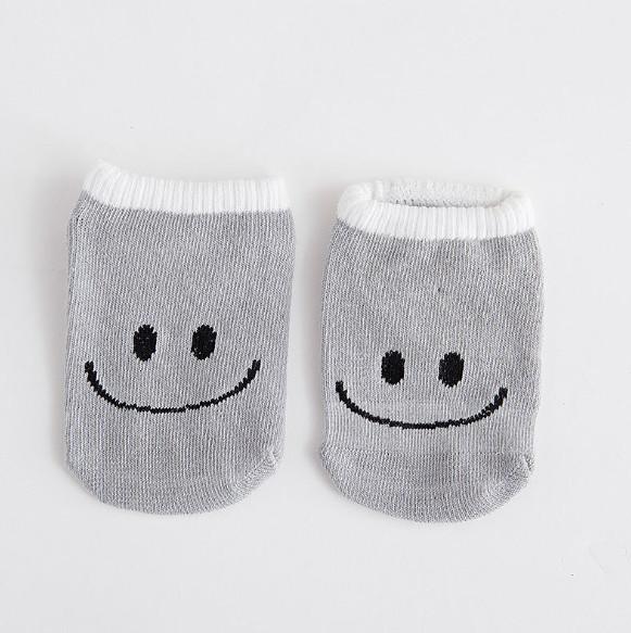 Smile Face Newborn Baby Socks / Bulk Baby Socks Gray Color Anti Bacterial