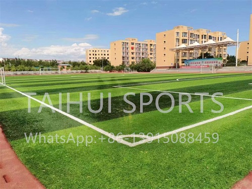 Безопасный газон резиновый наполнитель Экологически чистые гранулы искусственной травы сертифицированные FIFA