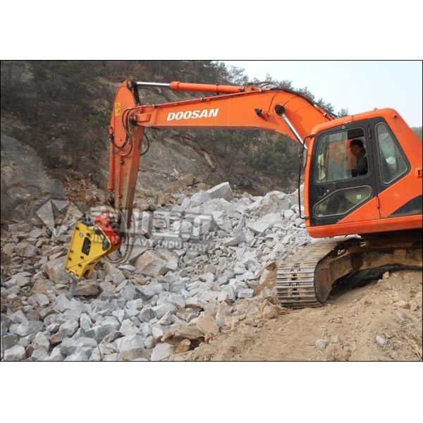 Powerful Hydraulic Rock Breaker , Hydraulic Hammer For  Excavator