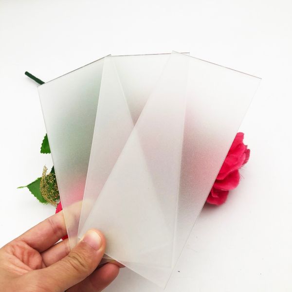 3 мм 4 мм кислотно-этированное закаленное стекло фигурное замороженное стекло, используемое для дверей ванной комнаты