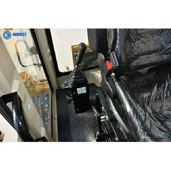 Bucket Digging Depth 52mm MR30-25 Backhoe Loader Machine With H Outrigger