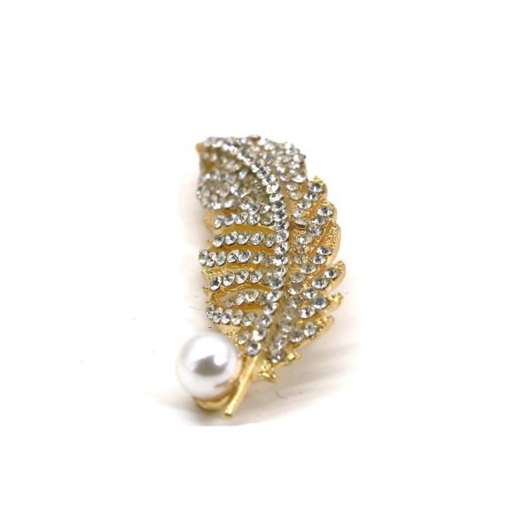 Gold Leaf Brooch Pin for women Diamond Inlaid Alloy Copper Material