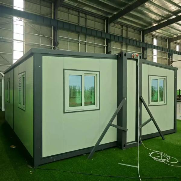 Casa plegable prefabricada personalizable de 700 mm con estructura de acero y paneles EPS