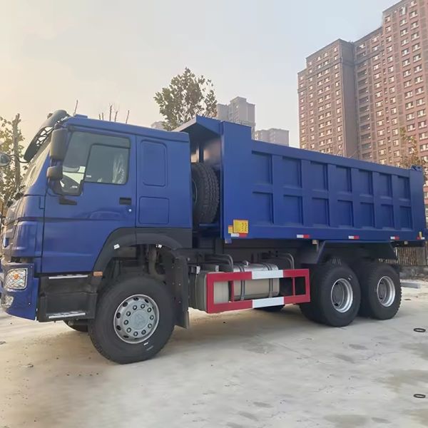 Sinotruk 6X4 371HP 30 тонн 20 кубических метров грузовик голубой цвет для африканского рынка