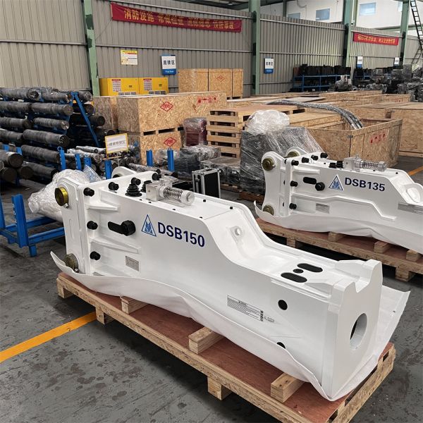 100mmの広いのみの15トンの小型掘削機のための油圧石のブレーカ箱のタイプ