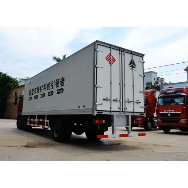 Cargo Commercial Vehicles With Four Direct - Operated Pneumatic Braking System