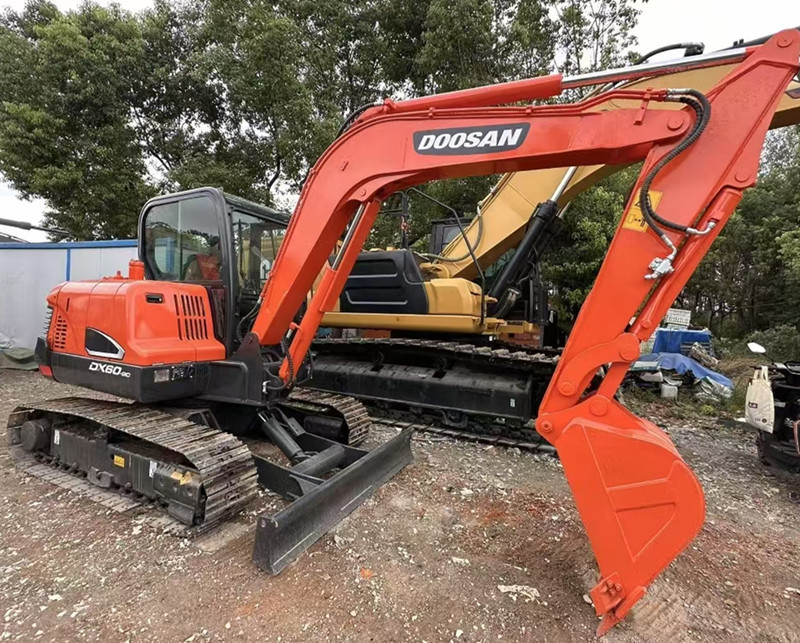 Doosan DX60-9c Подержанный экскаватор для полёта Дешевый экскаватор для продажи