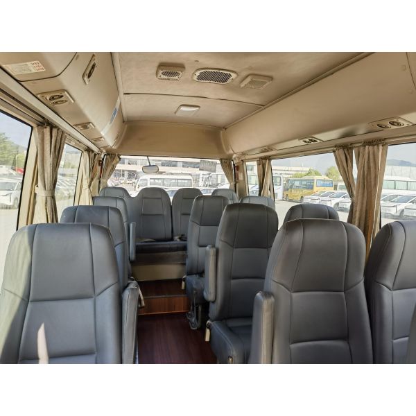 Тойота использовал используемую Японией шестерню автобуса каботажного судна ручную 2010 год роскошных с 20 местами