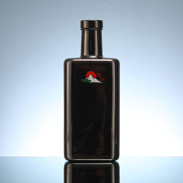 Super Flint Glass 750ml Gin Glass Wine Bottles with Cork Sealing Type