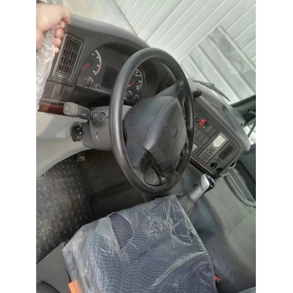 Подержанный HOWO Sitrak C7h Тракторные грузовики 6X4 Подержанный грузовик с сертификацией ECE