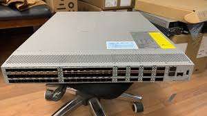 Аппаратные компоненты сервера N9K-C93240YC-FX2 Switch 48x10/25G SFP+ 12x100G QSFP28