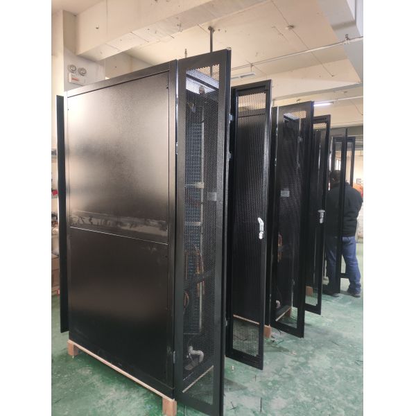 In Row Air Cooled Precision Data Center HVAC R410A Refrigerant 25.2KW