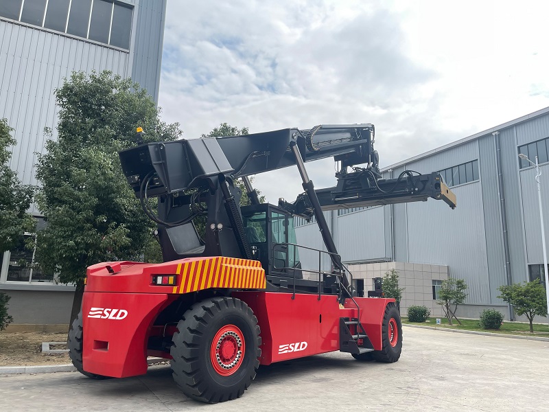 45 штабелеукладчик достигаемости контейнера нагрузки CUMMINS QSM11-330 тонны для причала/порта