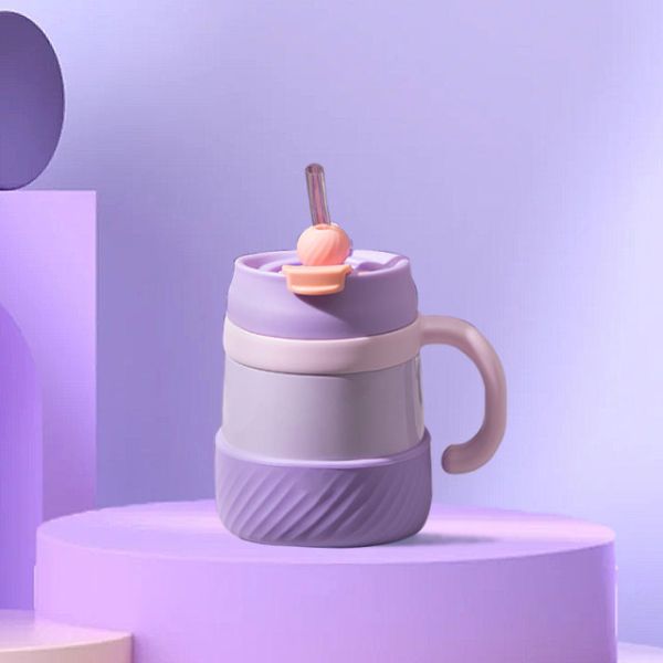 Functional and Fashionable Ladies' Large Capacity Straw Cup for All Your Drink Needs