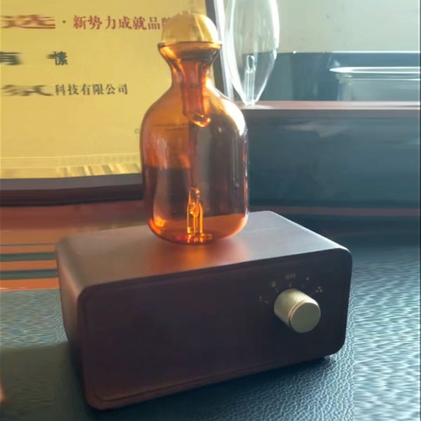 Battery Operated Aroma Diffuser with 2600mAh Lithium Battery and Minimalist Retro Design Using Cold-air Diffusion Technology