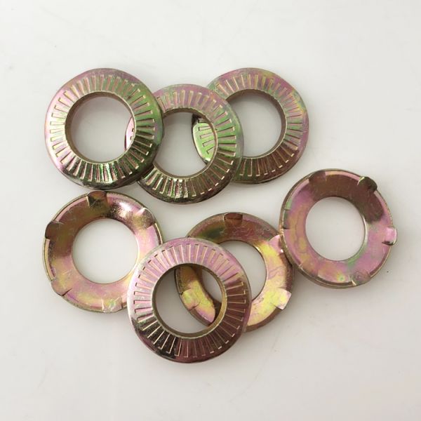 Las lavadoras de cerradura serradas el disco de acero del estruendo 6795 granearon lavadoras que ponían a tierra planas