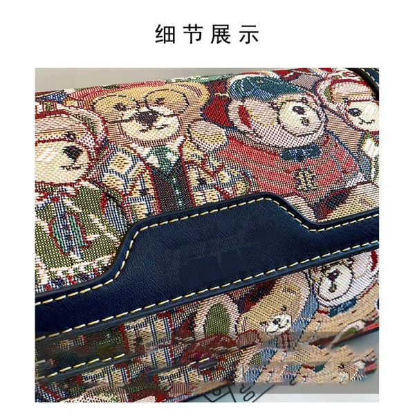 Polyester Lined Crossbody Handbag for Women Instagram-Worthy Cartoon Bear Design