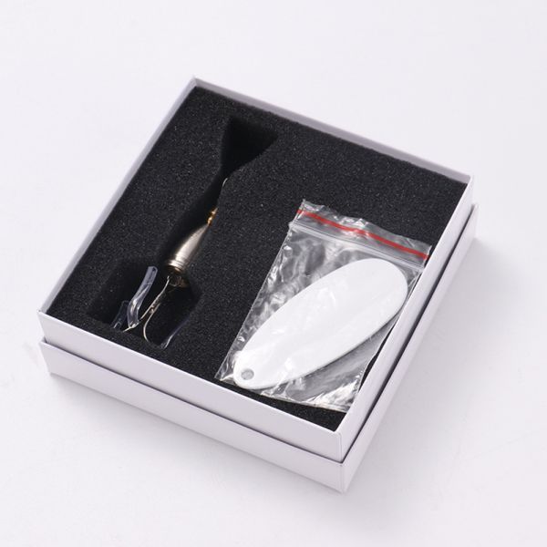 Boîte cadeau par sublimation Plaque en aluminium métallique vierge personnalisée Plomb Trois hameçons Hameçon de pêche pour la pêche en plein air