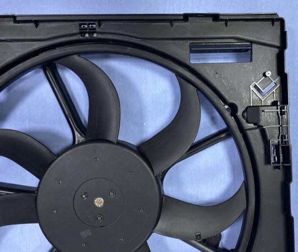 Metal Plastic 400W 1742 8618 239 E70 BMW Radiator Fan