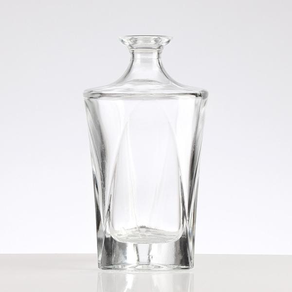 Beverage Industrial Triangle Bottom and Round Body Wine Bottle with Modern Design