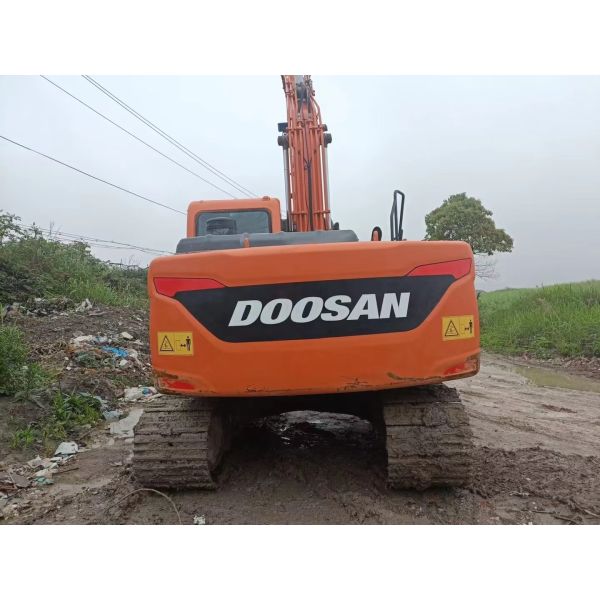 Сильная мощность 13 тонн Использованный экскаватор Doosan DX130 Гидравлический копальщик для продажи