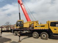 2020 usados Shacman pneu montado guindaste de caminhão 50t modelo STC500E5 com menos horas de trabalho em estoque para venda