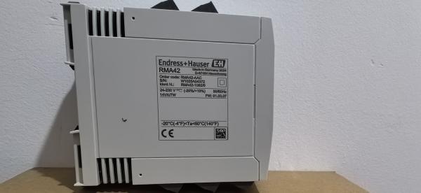 Transmisor de proceso Endress Hauser RMA42 con fuente de alimentación de lazo