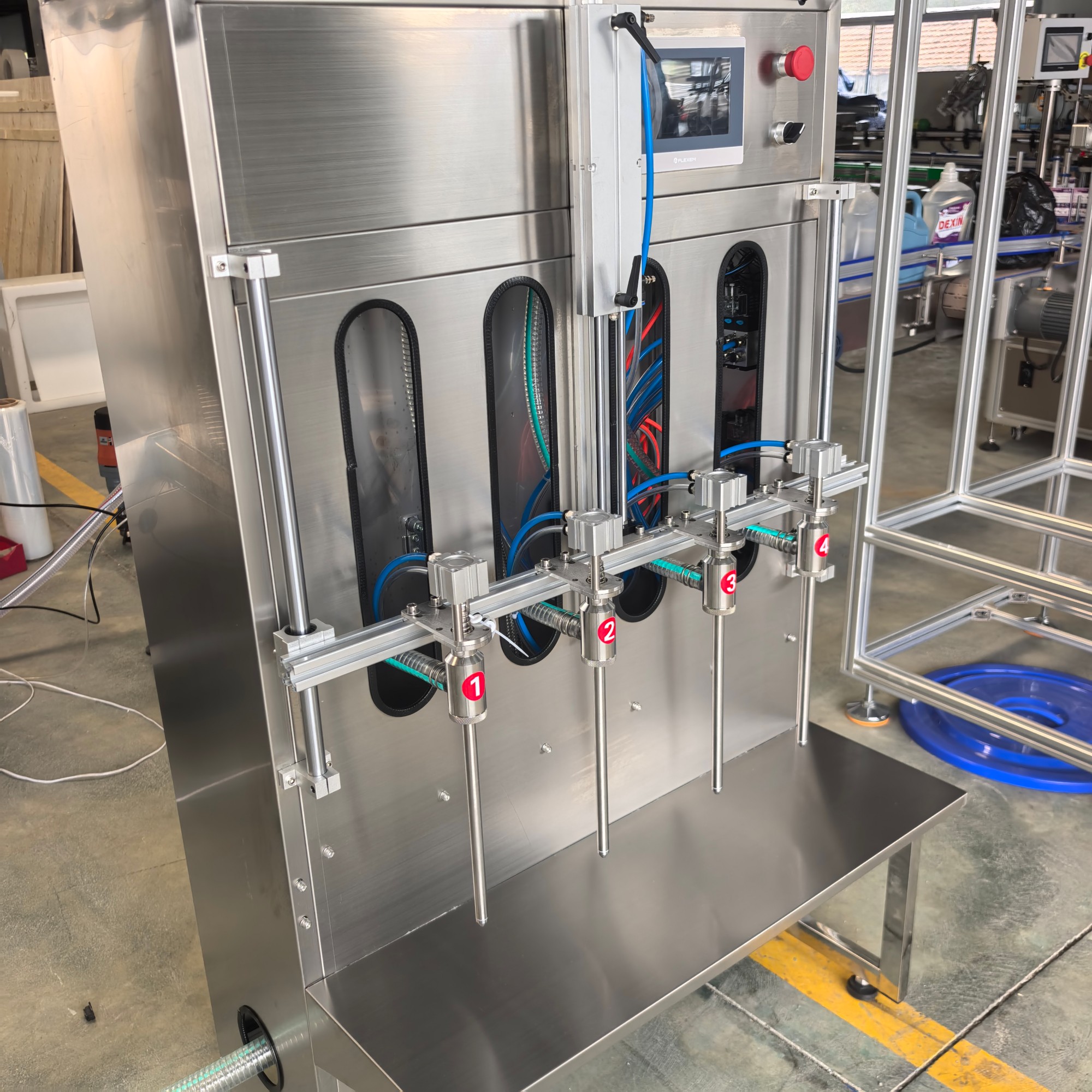 Semi Automatic Gravity Flow Filling Machine 316L Stainless Steel for Low Medium Viscosity Liquid