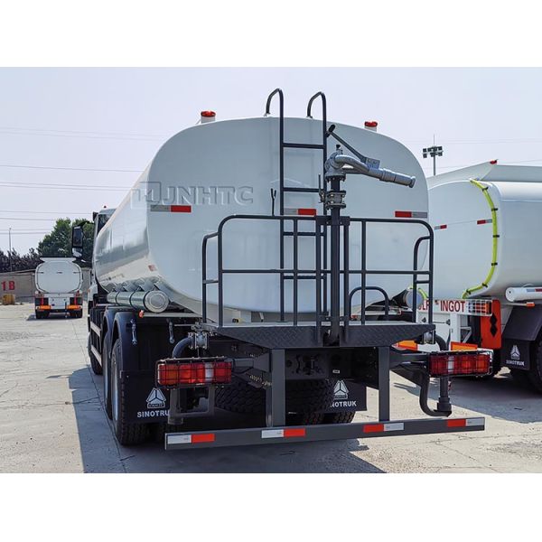 Sinotruk HOWO 20000 литров 6х4 10 колесных 6х4 пропускная способность 20 кубических метров Водяной спрей Боузер Спринклер Танкер грузовик